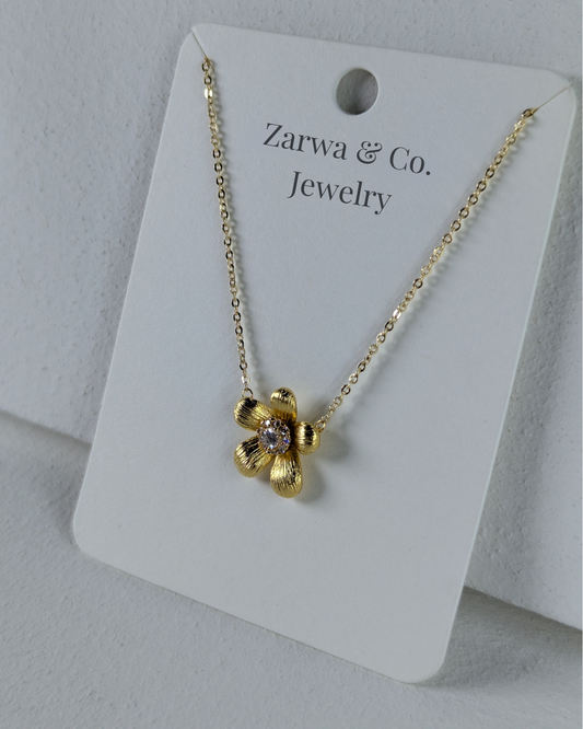 Gold Flower Pendant Necklace