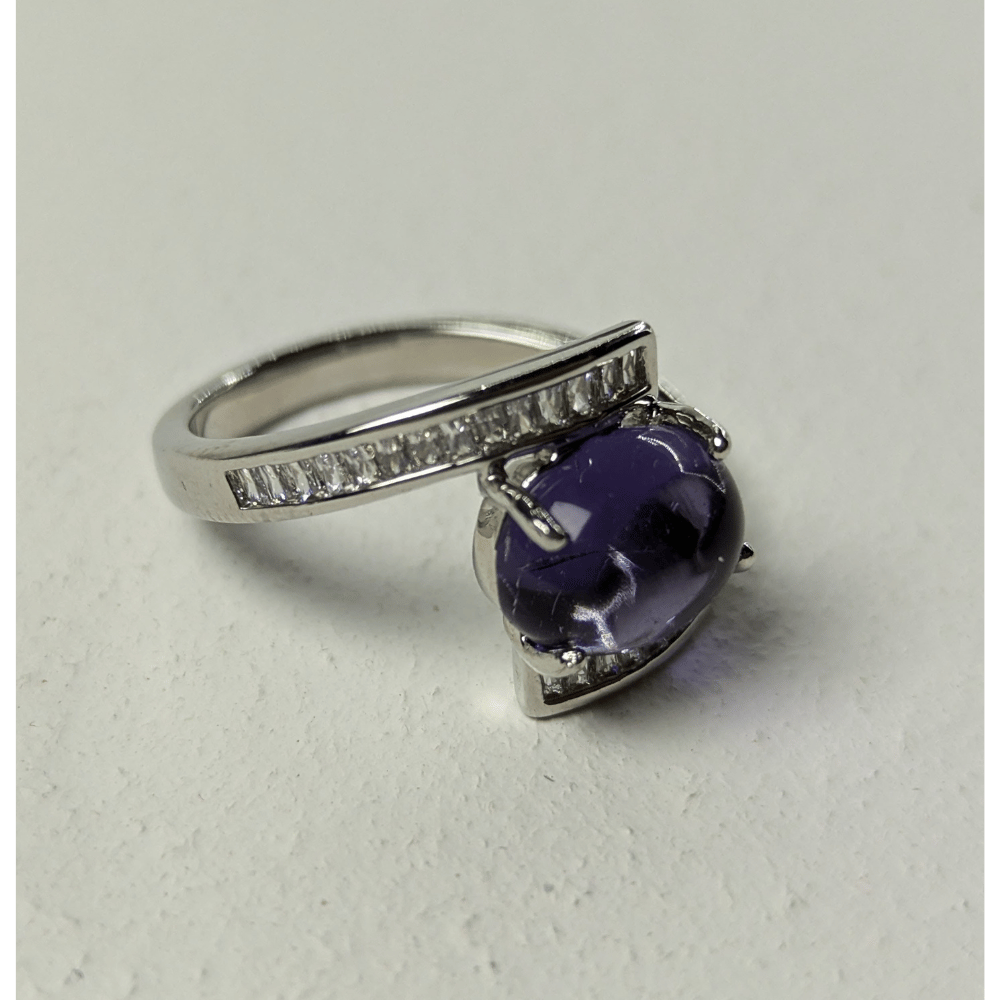 Exquisite Purple Gemstone Ring